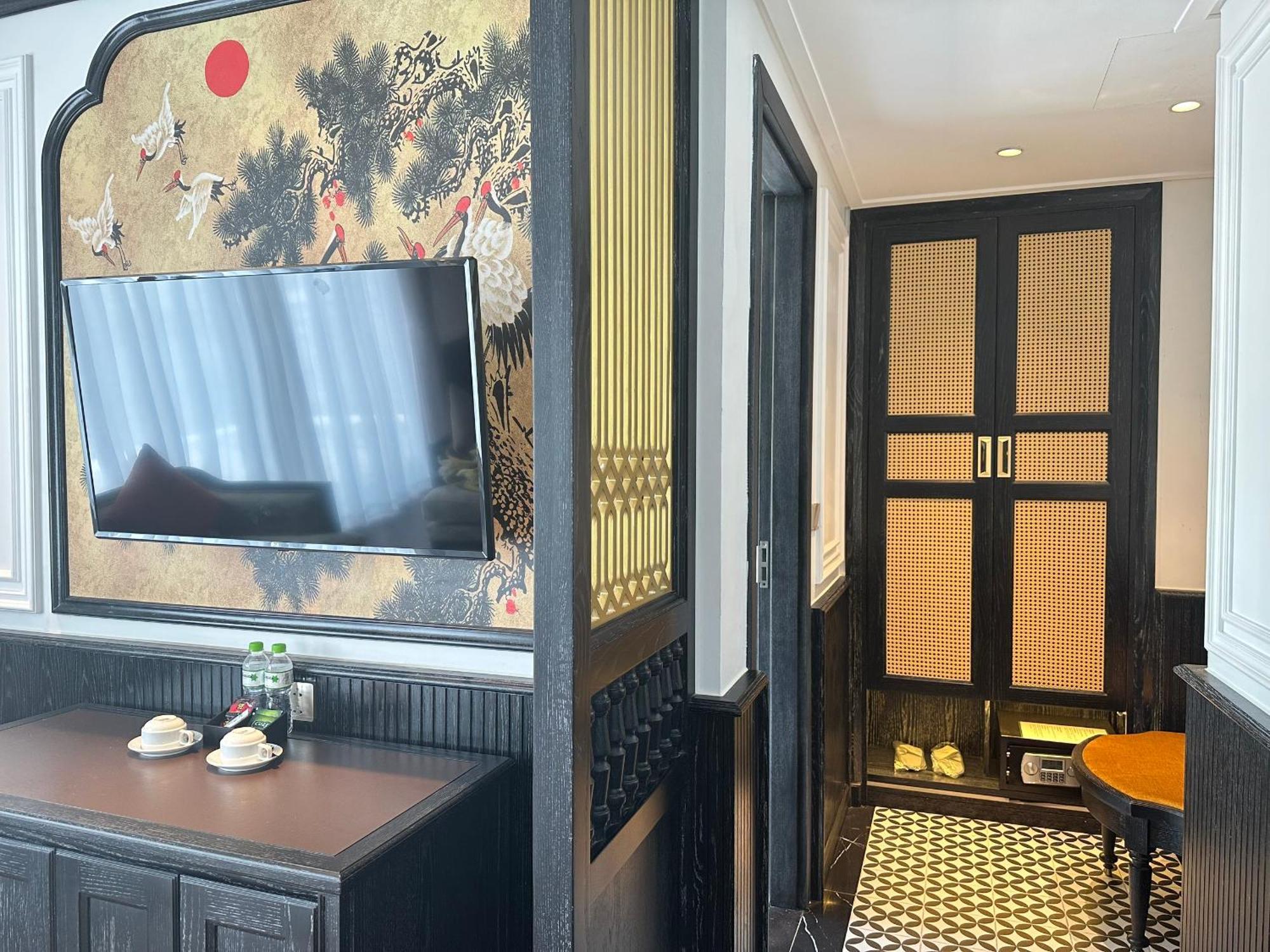 Luxe Paradise Premium Hotel Pham Hong Thai — Photos 1